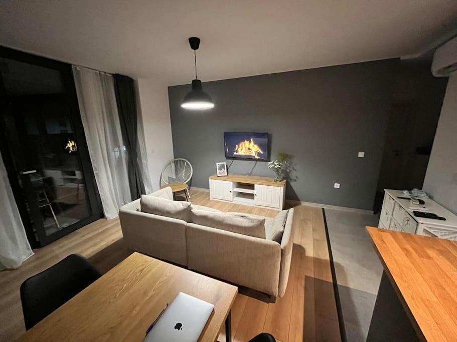 Sunlit Elegance Escape Apartment Varna Exteriér fotografie